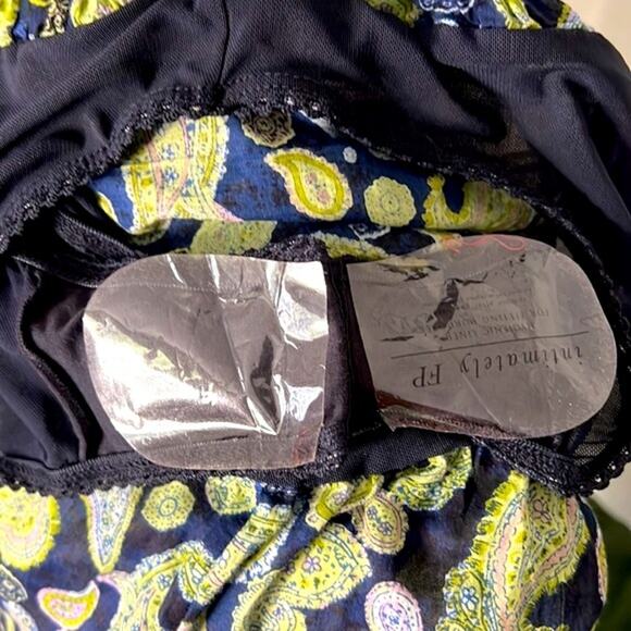 NEW! Free People Sundown Paisley Cotton Bodysuit Size Medium - Picture 11 of 12